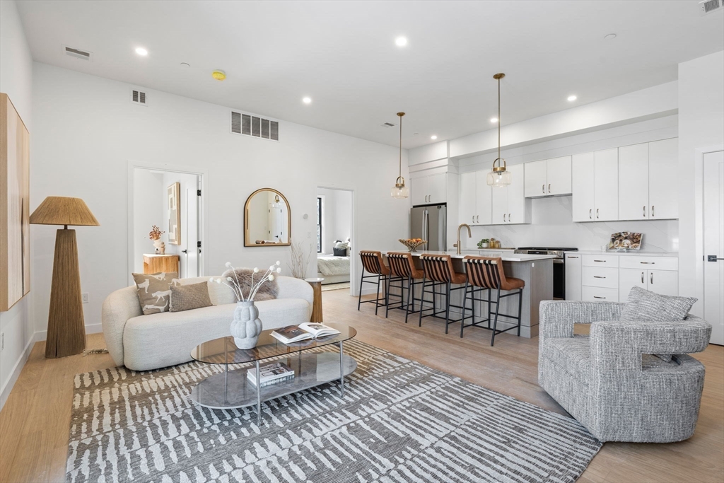 125 Addison Street # 206