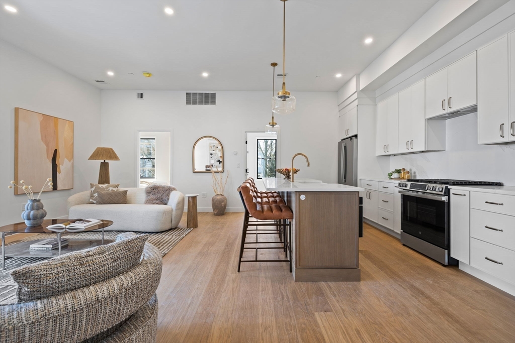 125 Addison Street # 206