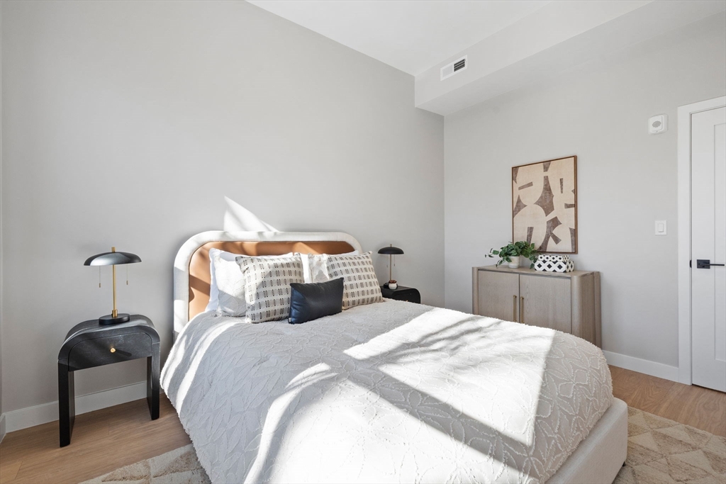 125 Addison Street # 206