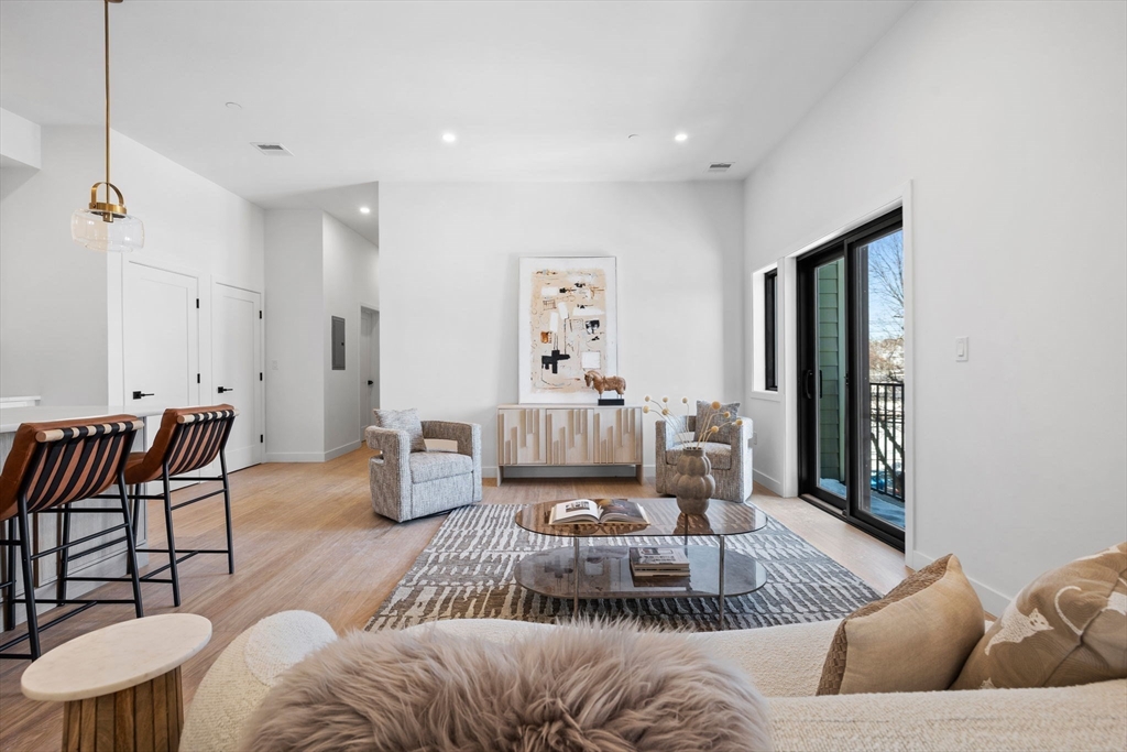 125 Addison Street # 206