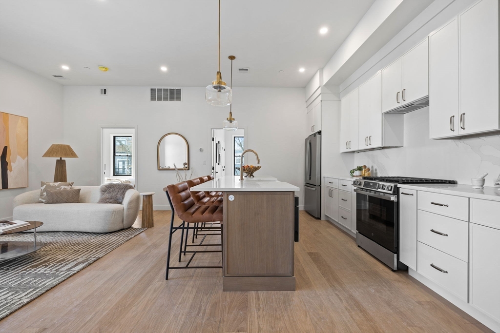 125 Addison Street # 206