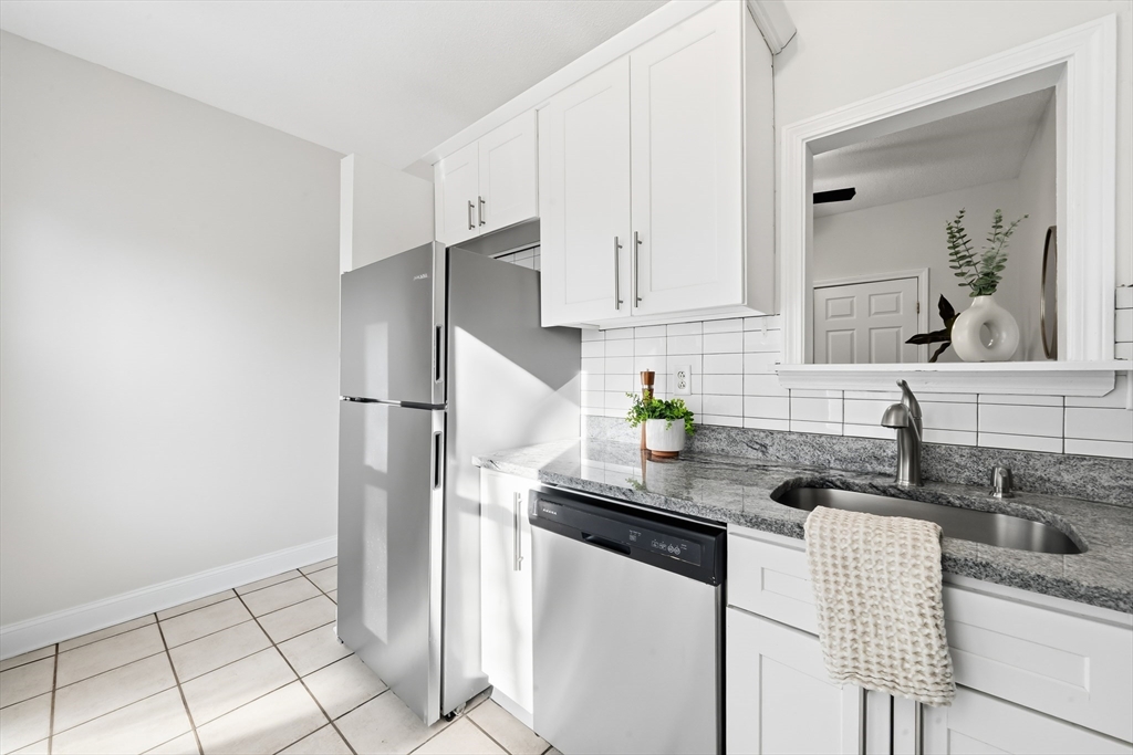 8 Humboldt Ave # 2