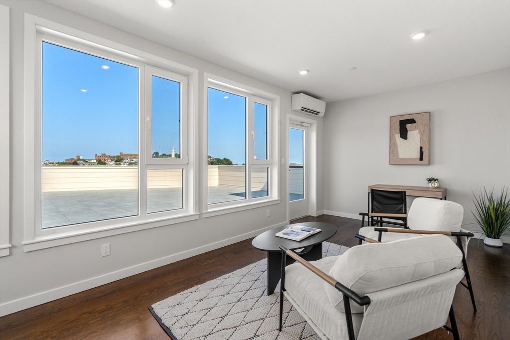 267 Old Colony # 605