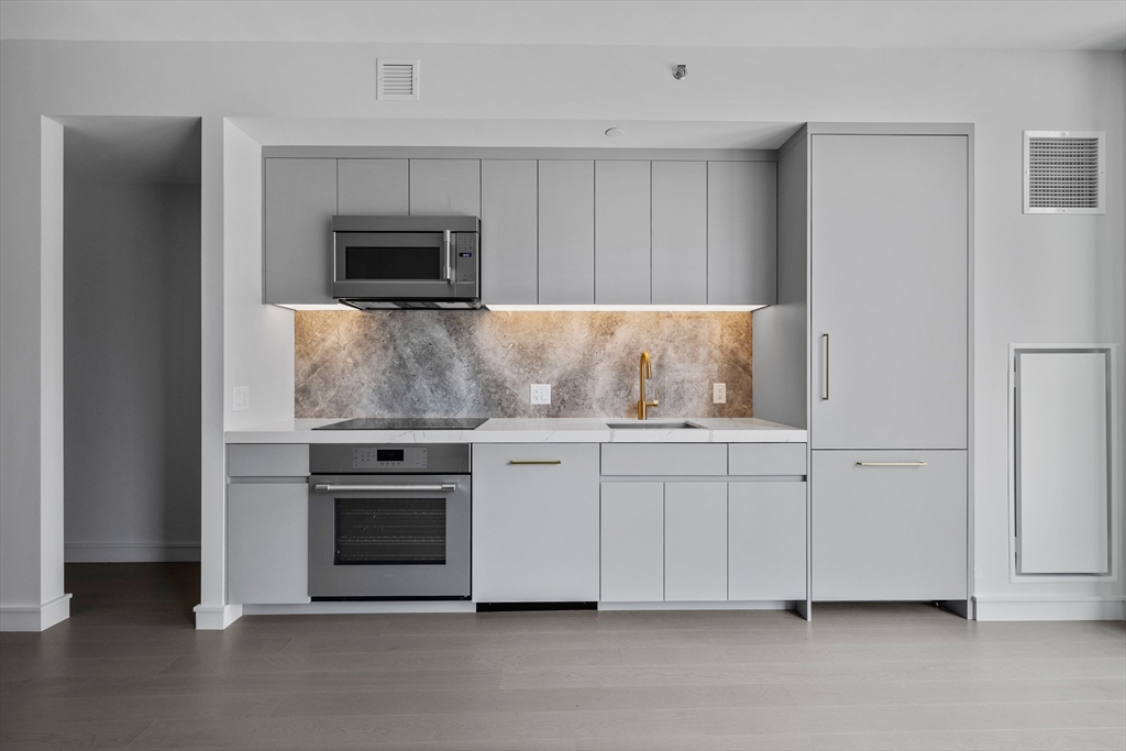 55 Lagrange St # 1010