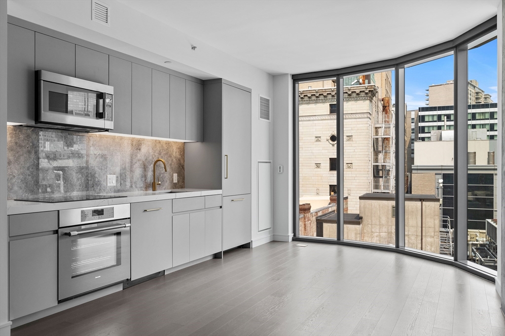 55 Lagrange St # 1010