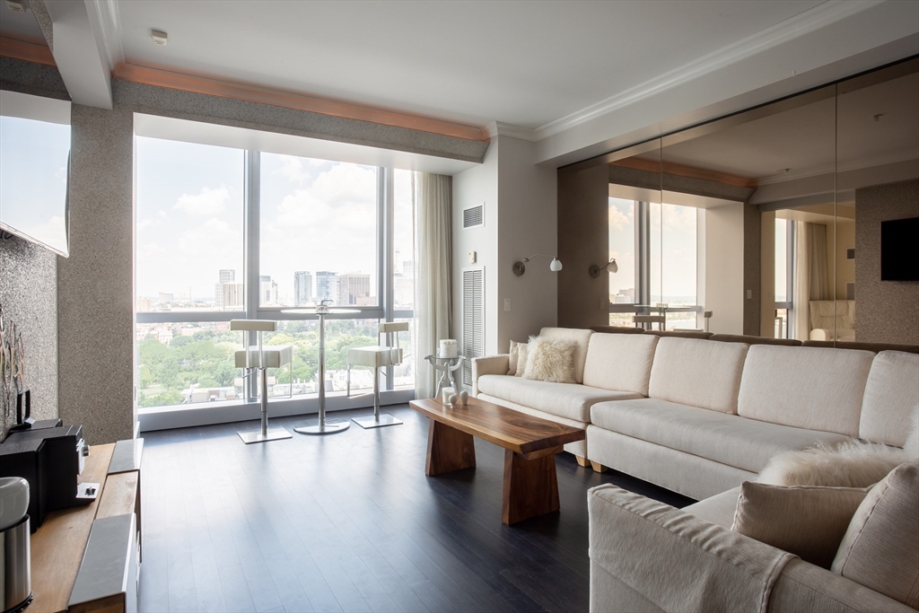 110 Stuart Street # 23F