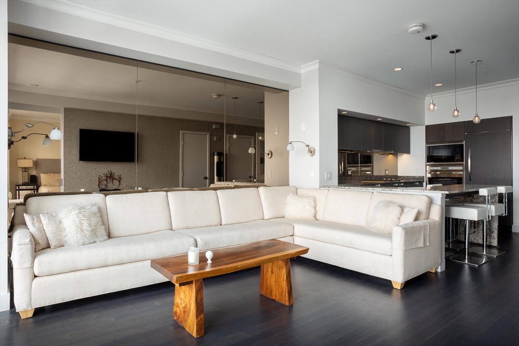 110 Stuart Street # 23F