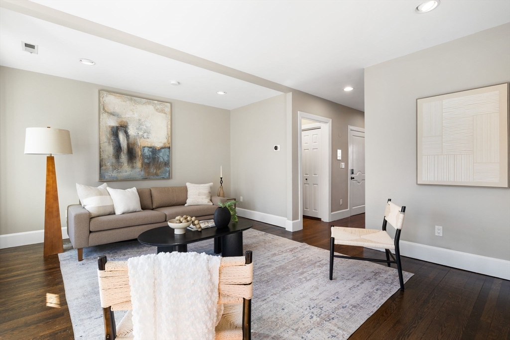 20 Sullivan St # 2