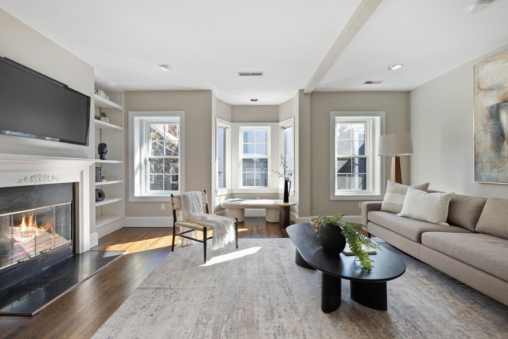 20 Sullivan St # 2