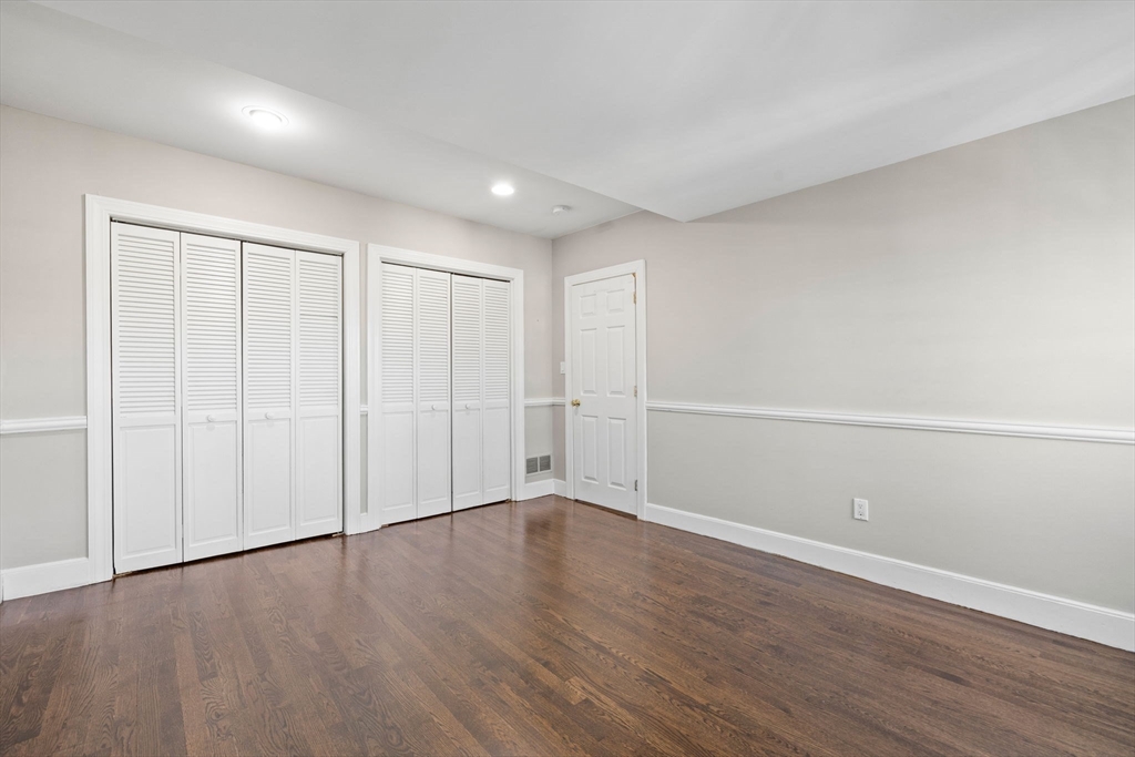 20 Sullivan St # 2