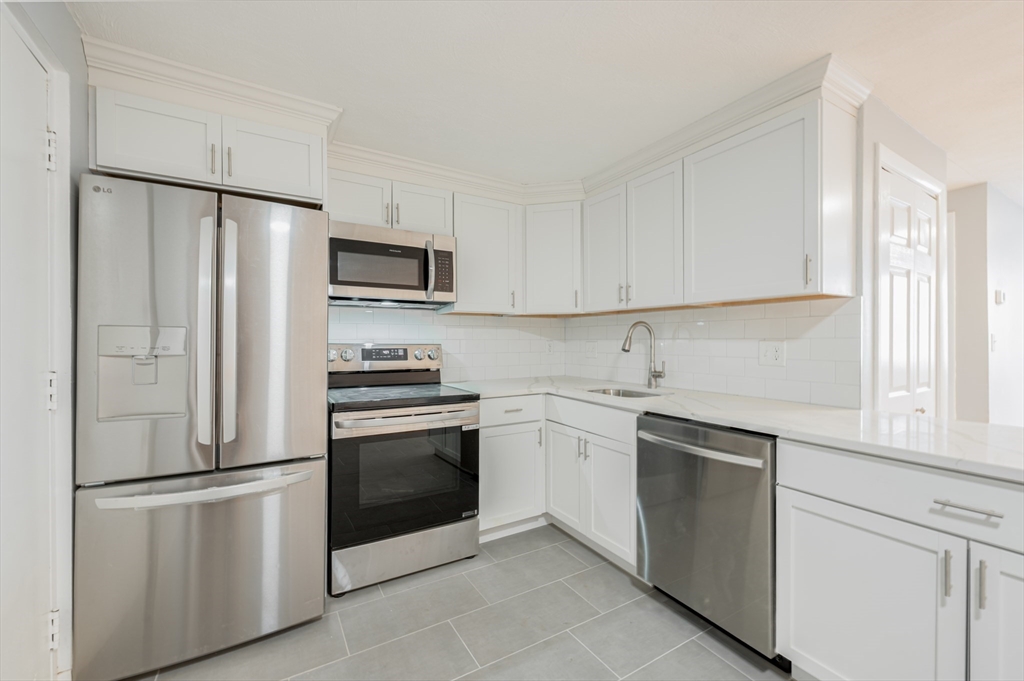 15 Staples Avenue # 31