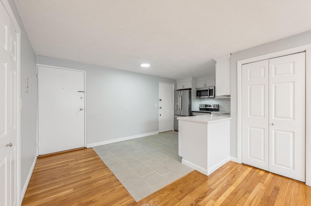 15 Staples Avenue # 31