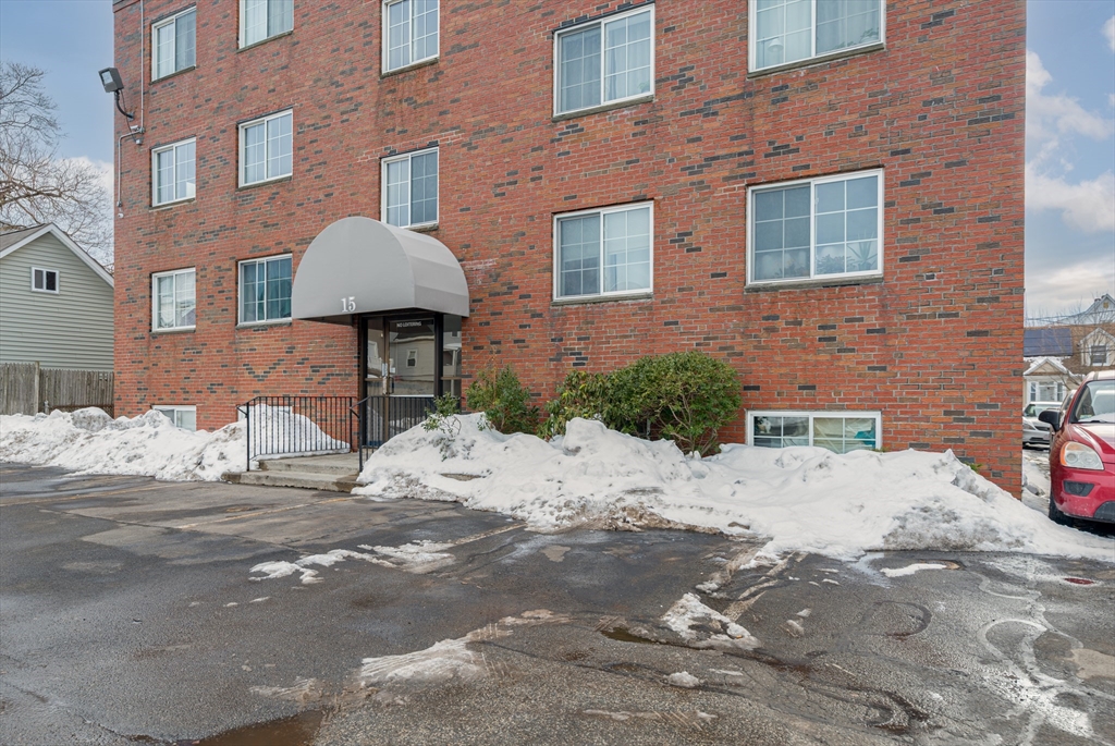 15 Staples Avenue # 31