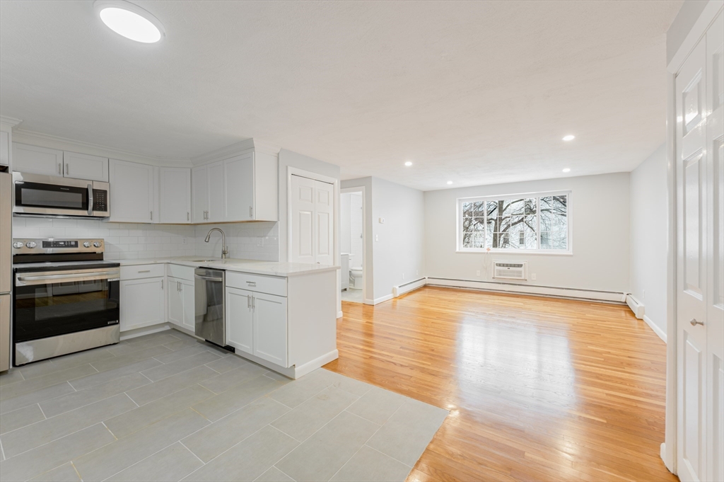 15 Staples Avenue # 31