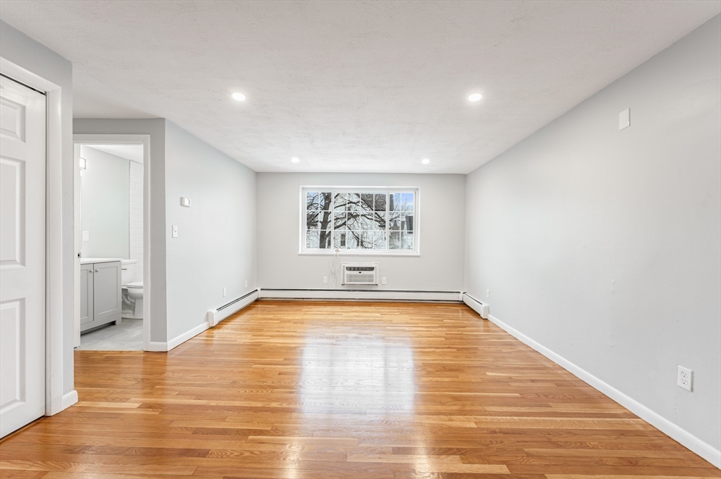 15 Staples Avenue # 31