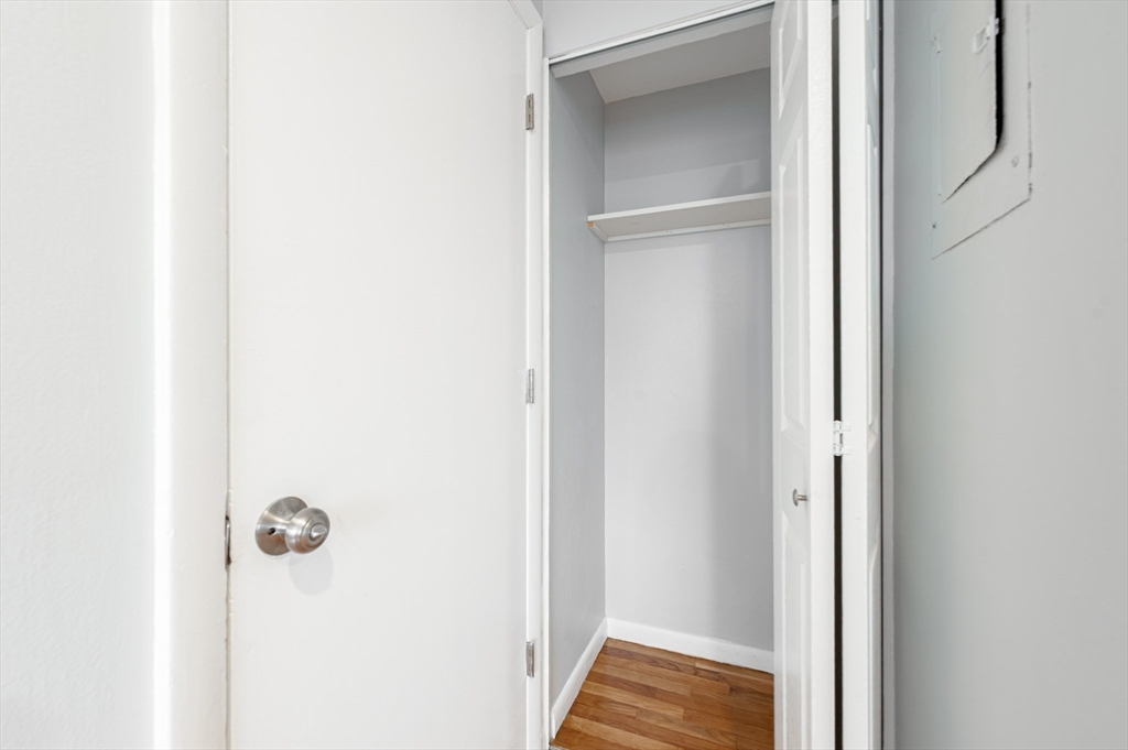 15 Staples Avenue # 31