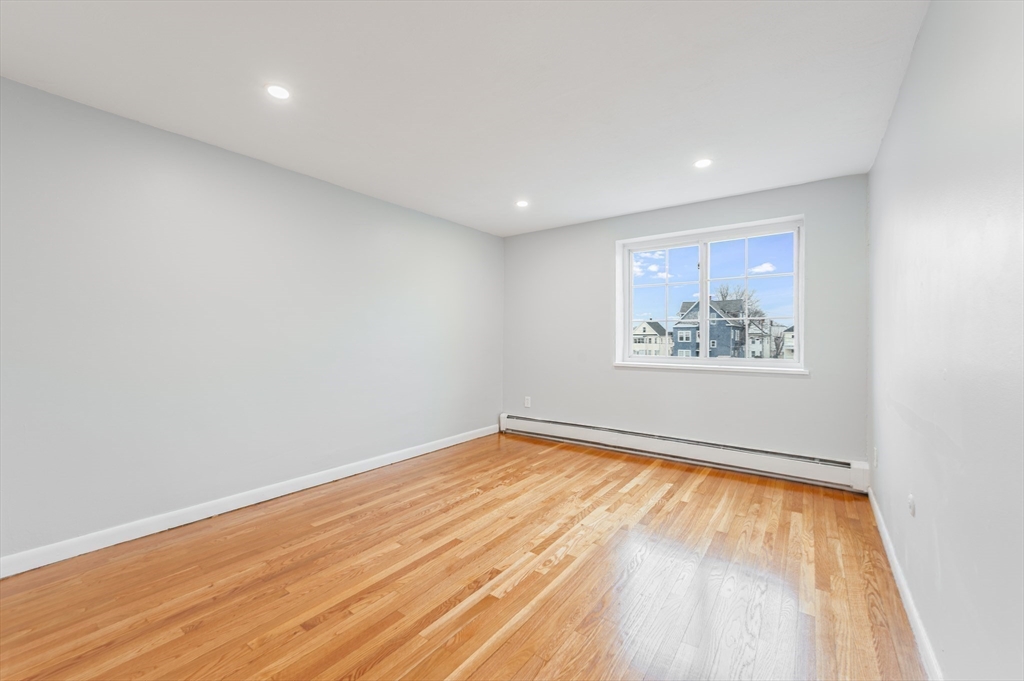 15 Staples Avenue # 31