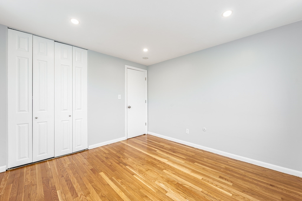 15 Staples Avenue # 31