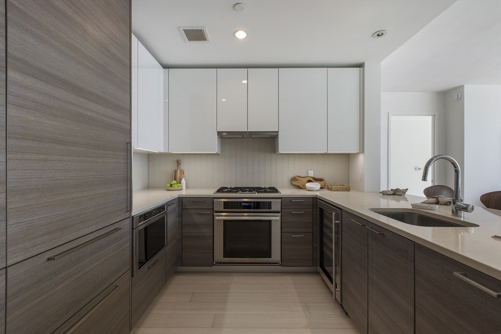 1 Frankiln St # U2310