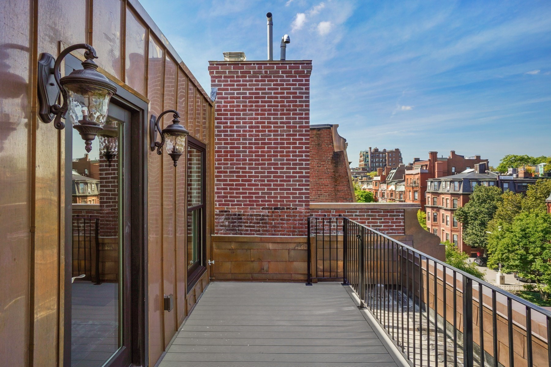352 Marlborough St