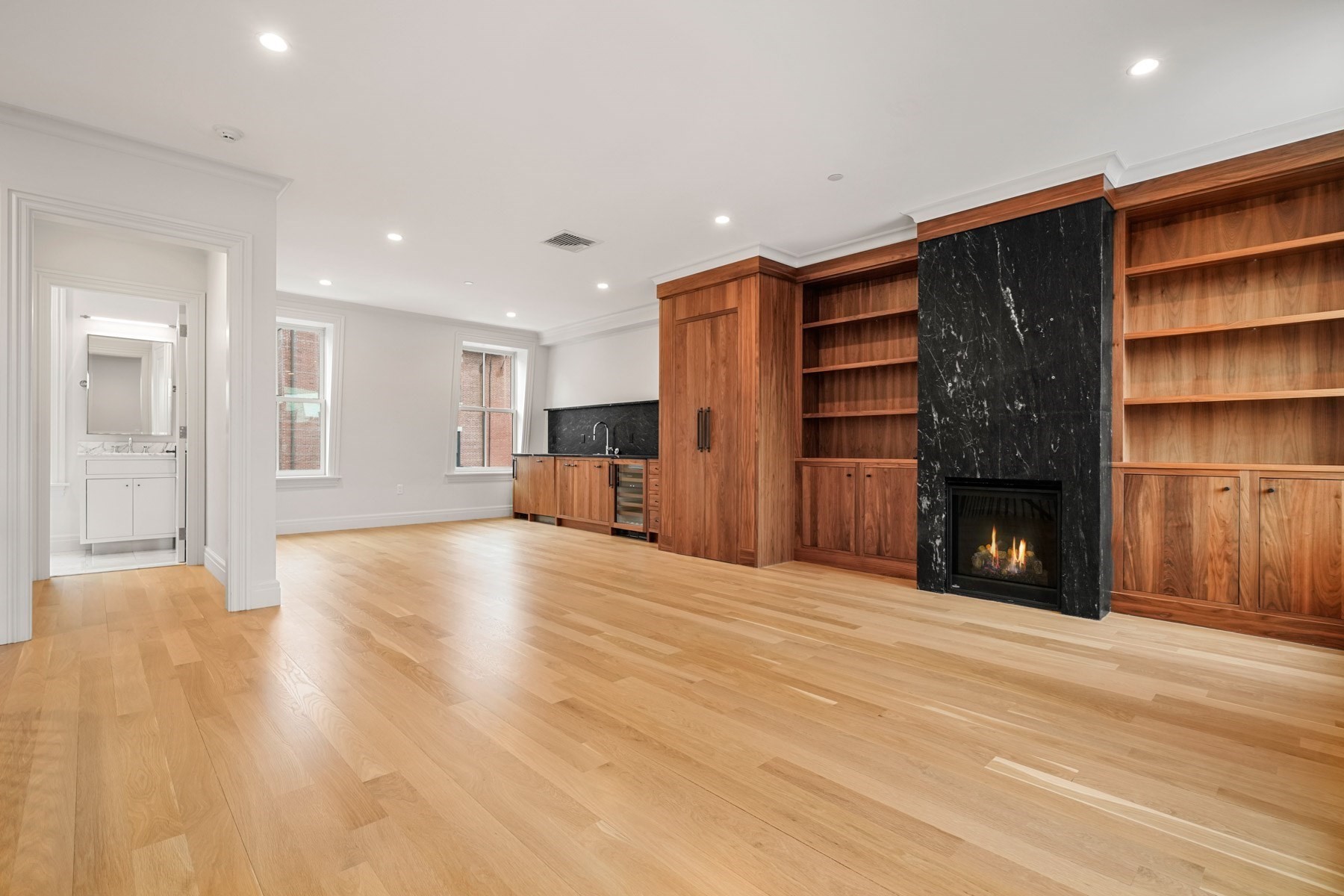 352 Marlborough St