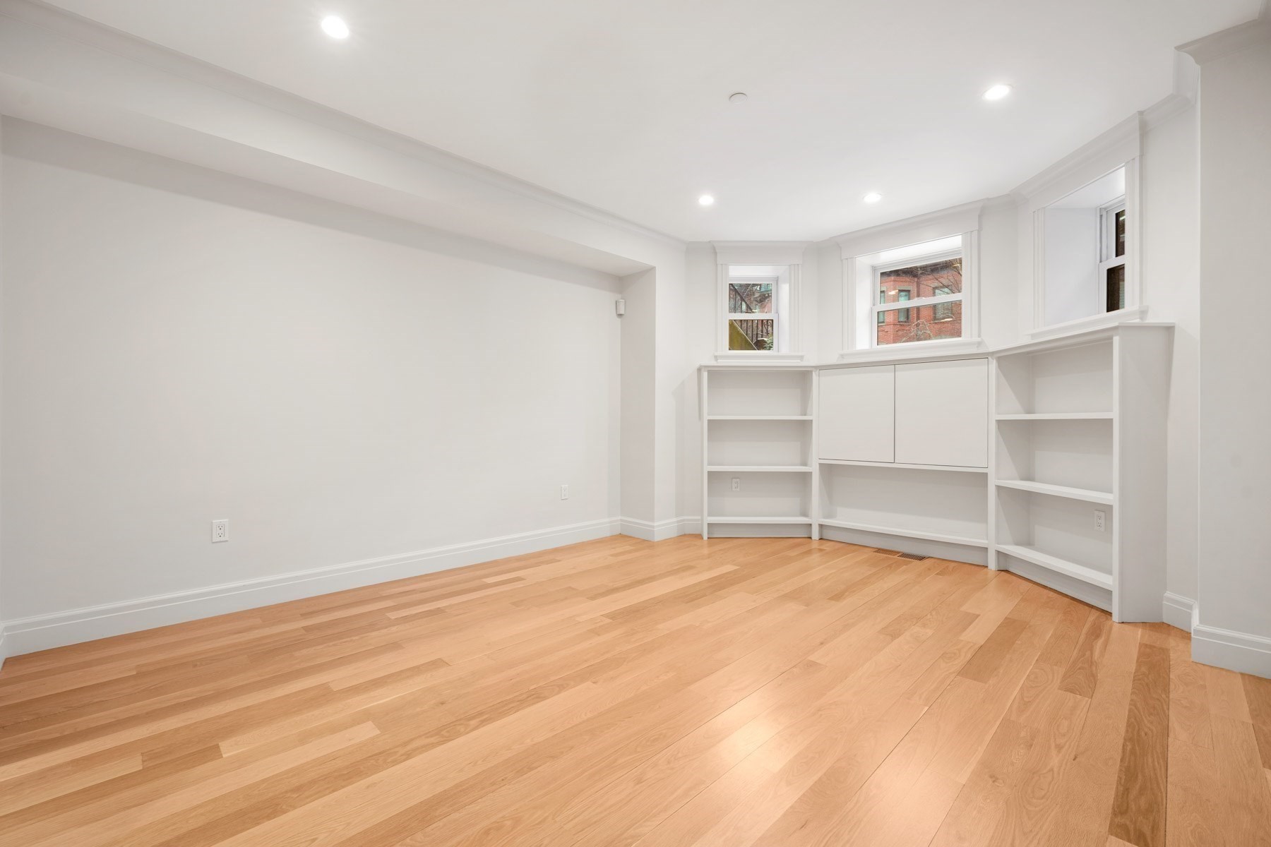 352 Marlborough St