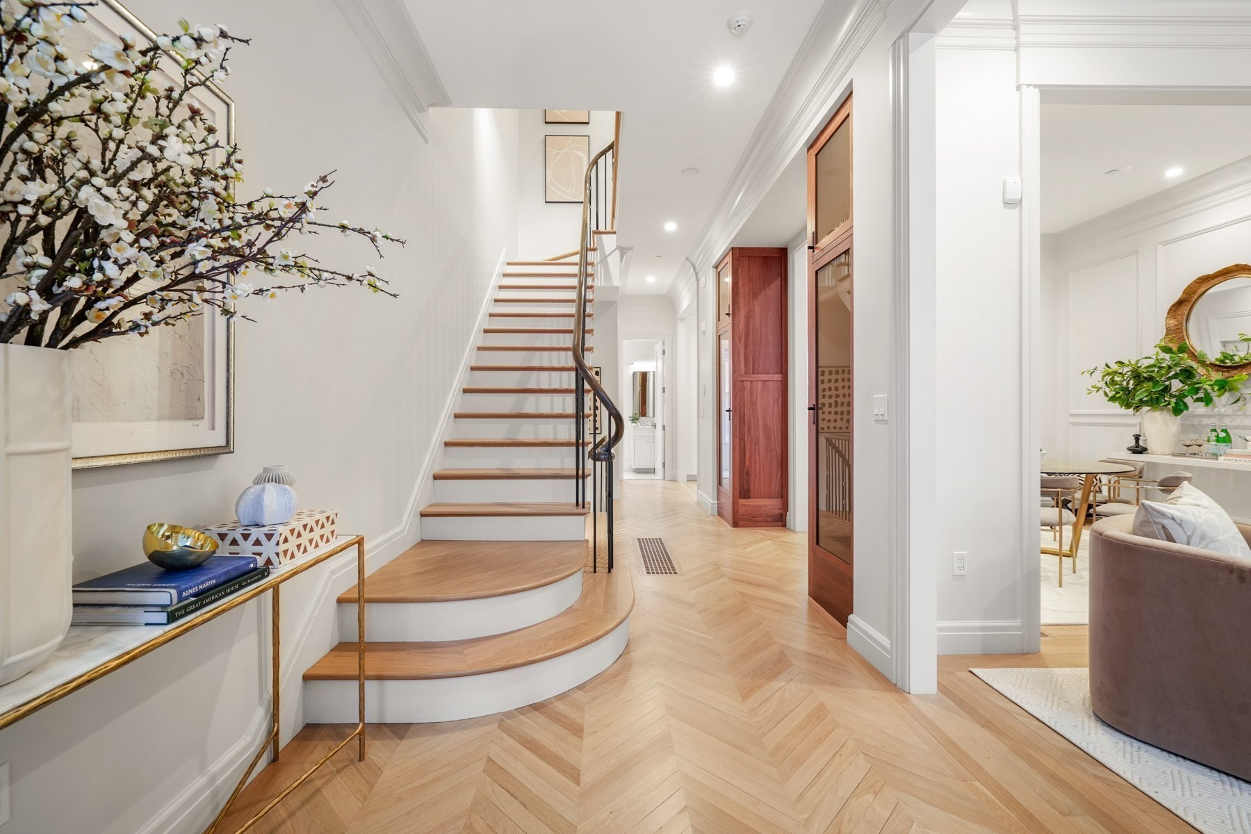 352 Marlborough St