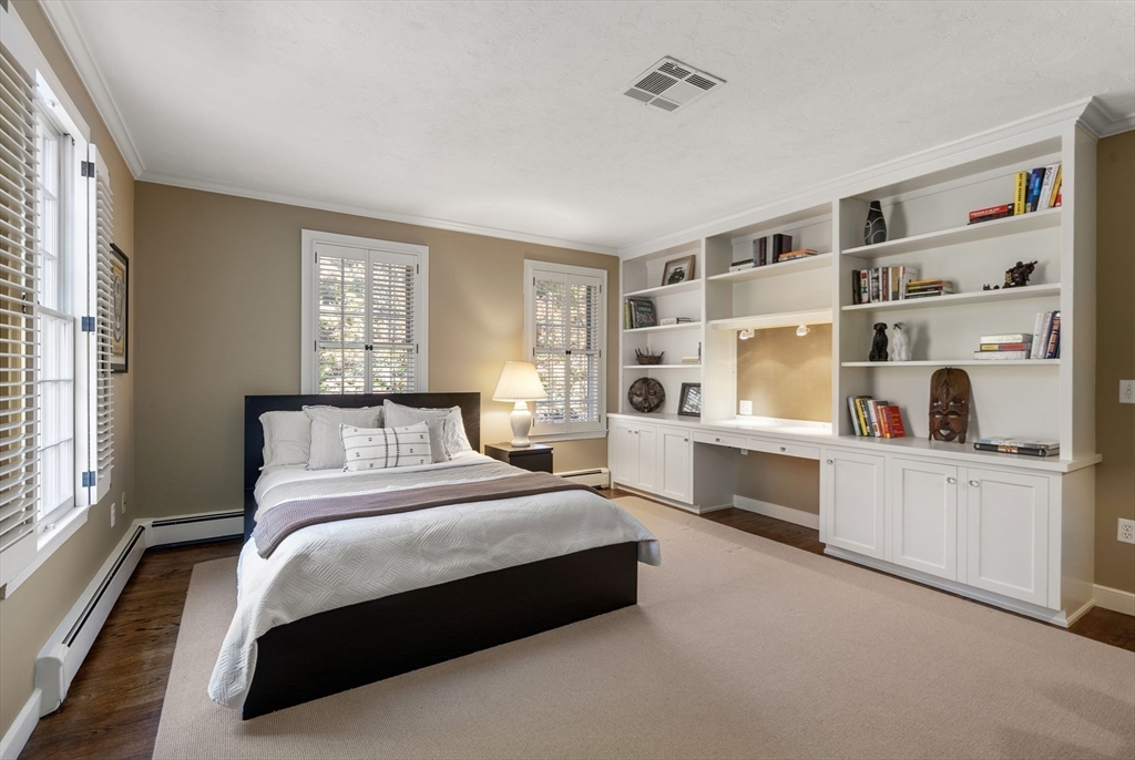 10 Queen Anne Rd