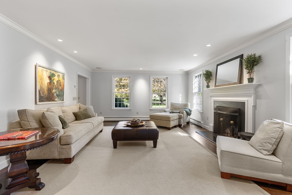 10 Queen Anne Rd