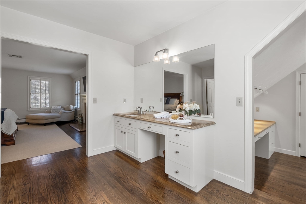 10 Queen Anne Rd