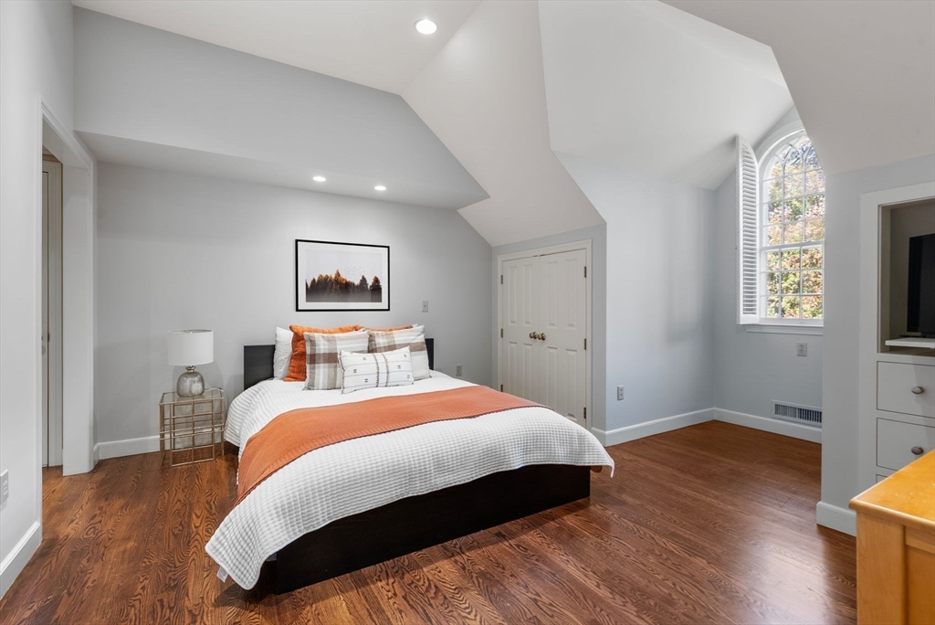 10 Queen Anne Rd