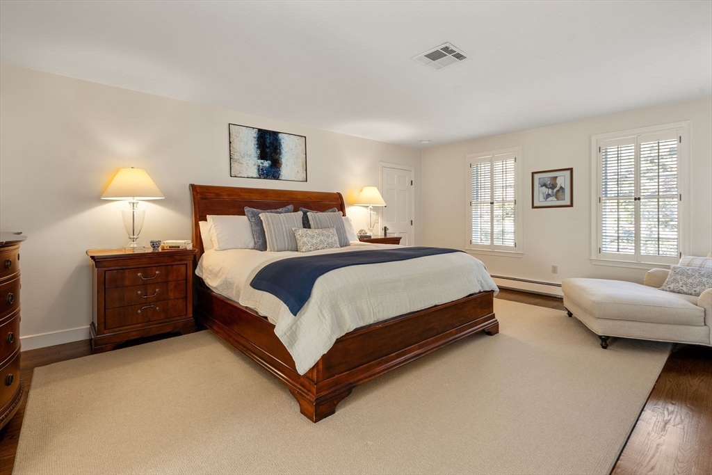 10 Queen Anne Rd