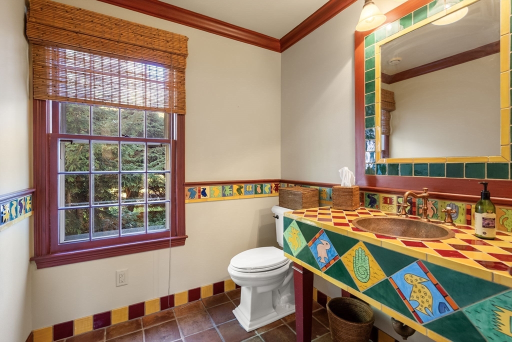 10 Queen Anne Rd