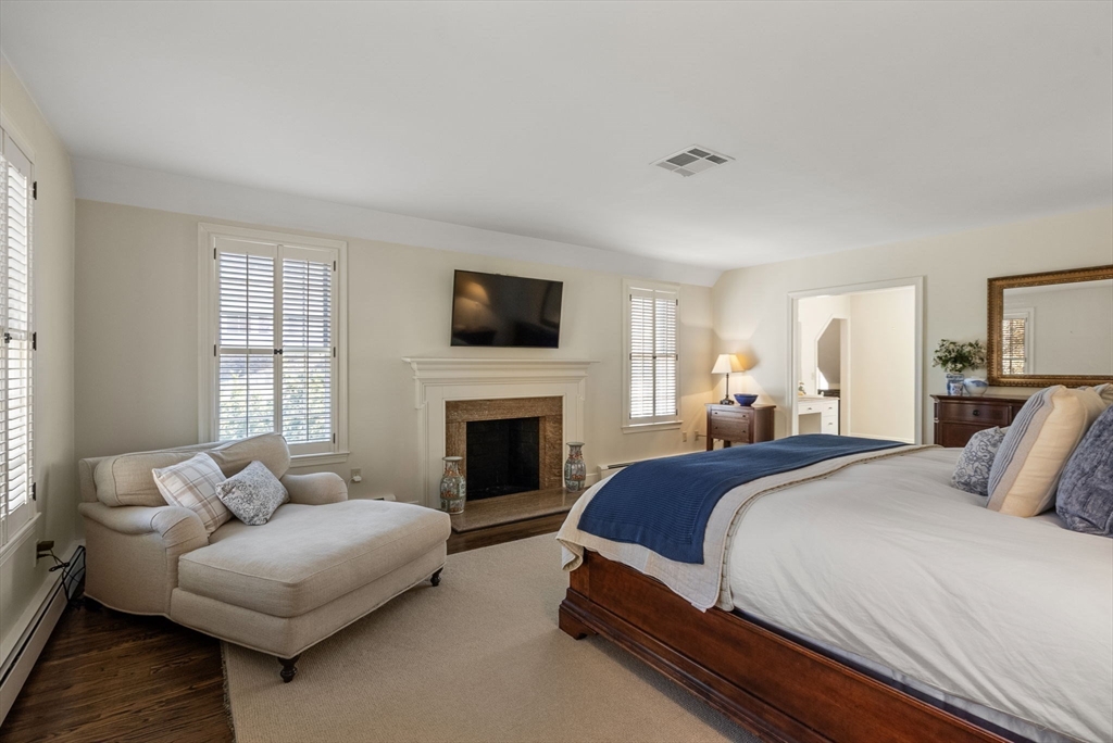 10 Queen Anne Rd