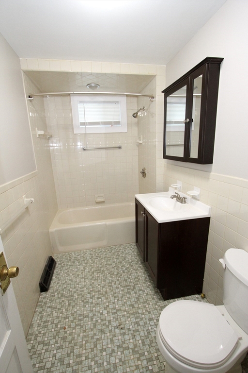 18 Howes Street # 2