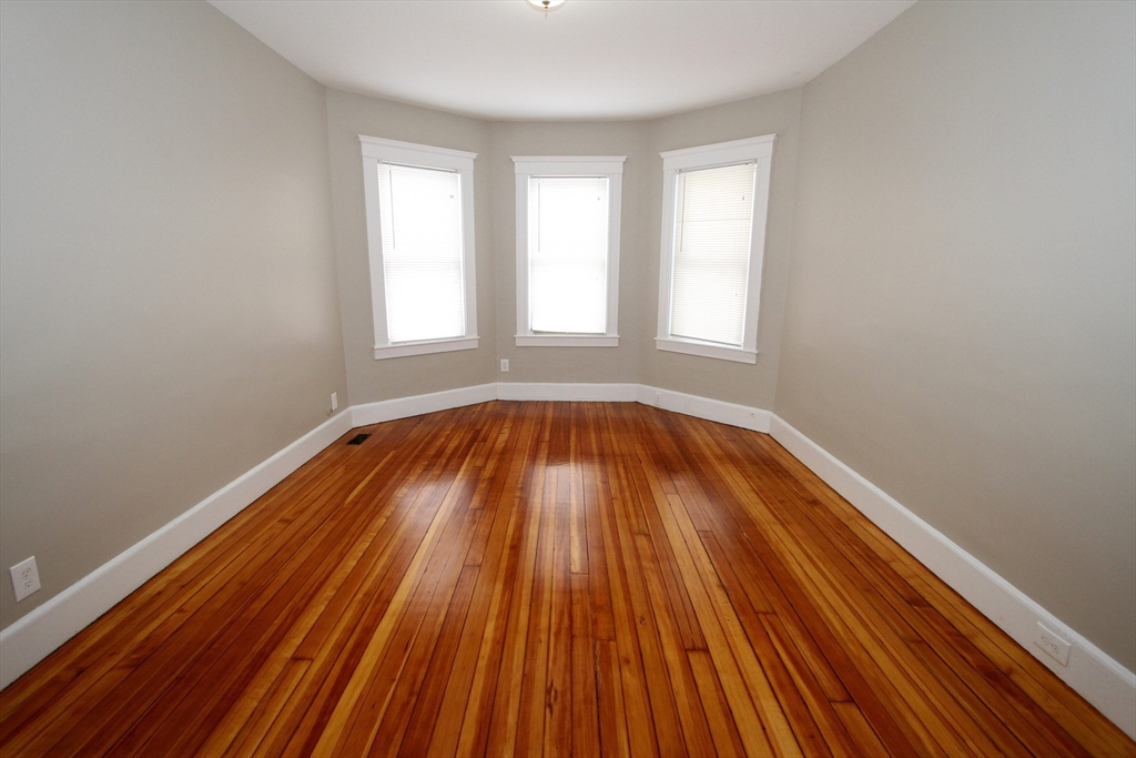 18 Howes Street # 2