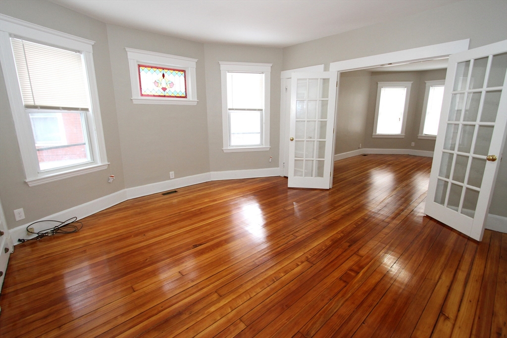 18 Howes Street # 2