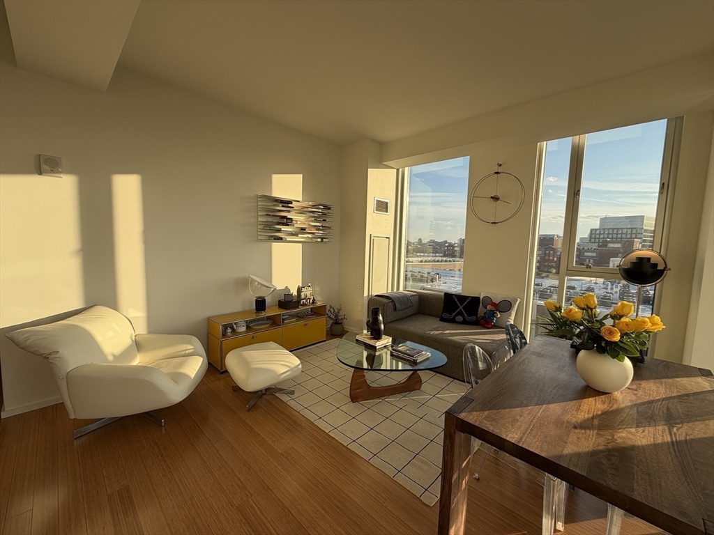 2 Earhart Street # 904