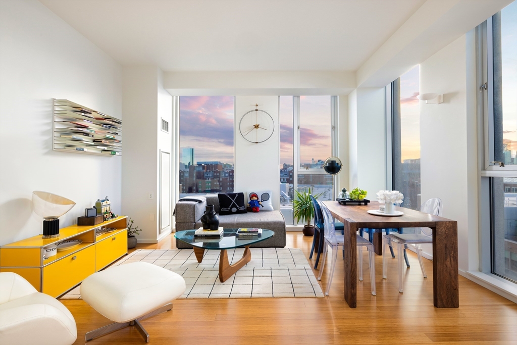 2 Earhart Street # 904