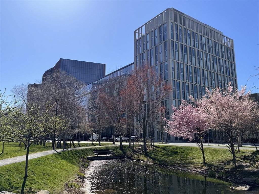 2 Earhart Street # 904