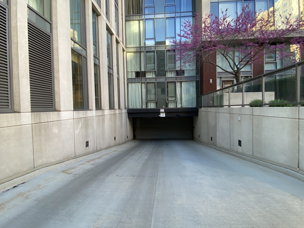 2 Earhart Street # 904