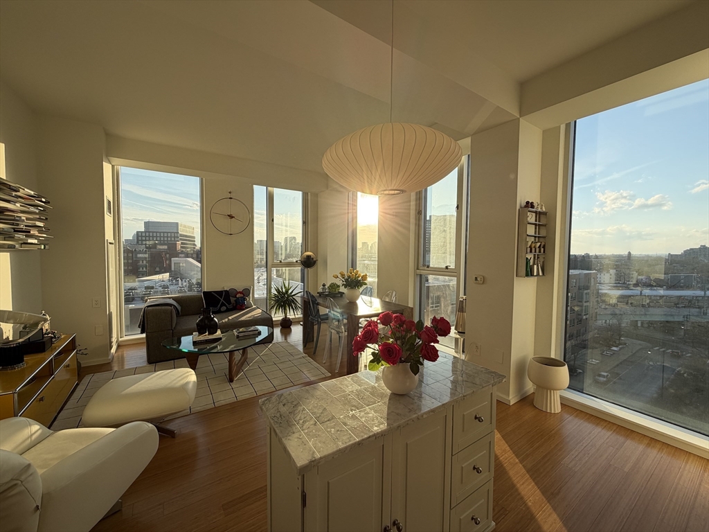 2 Earhart Street # 904