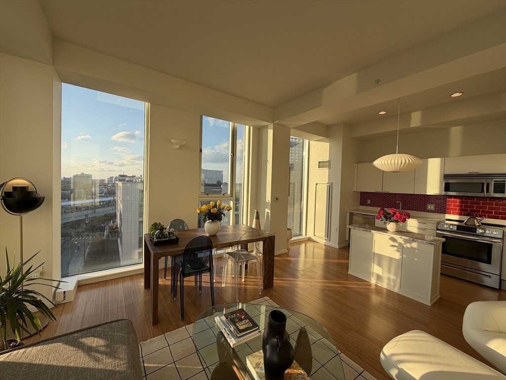 2 Earhart Street # 904