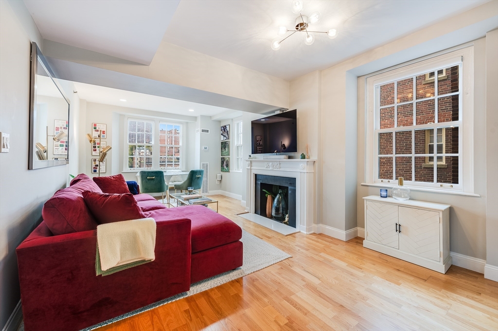 15 River St # 704