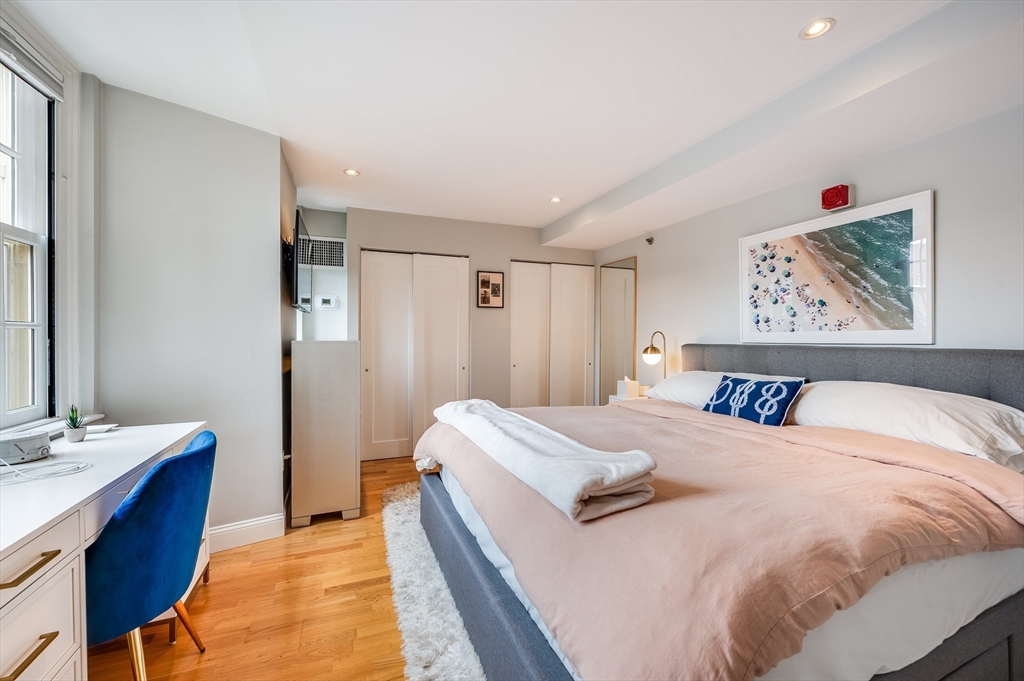 15 River St # 704