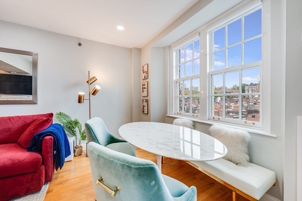 15 River St # 704
