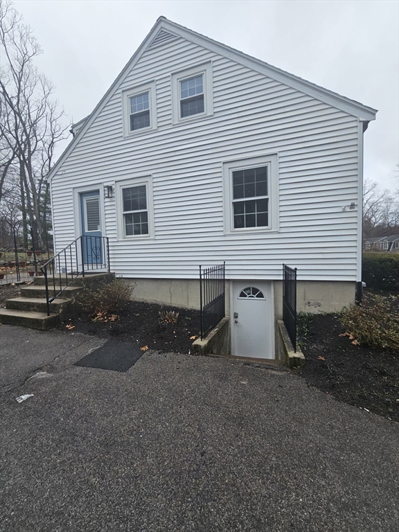 61 Ledgewood Rd