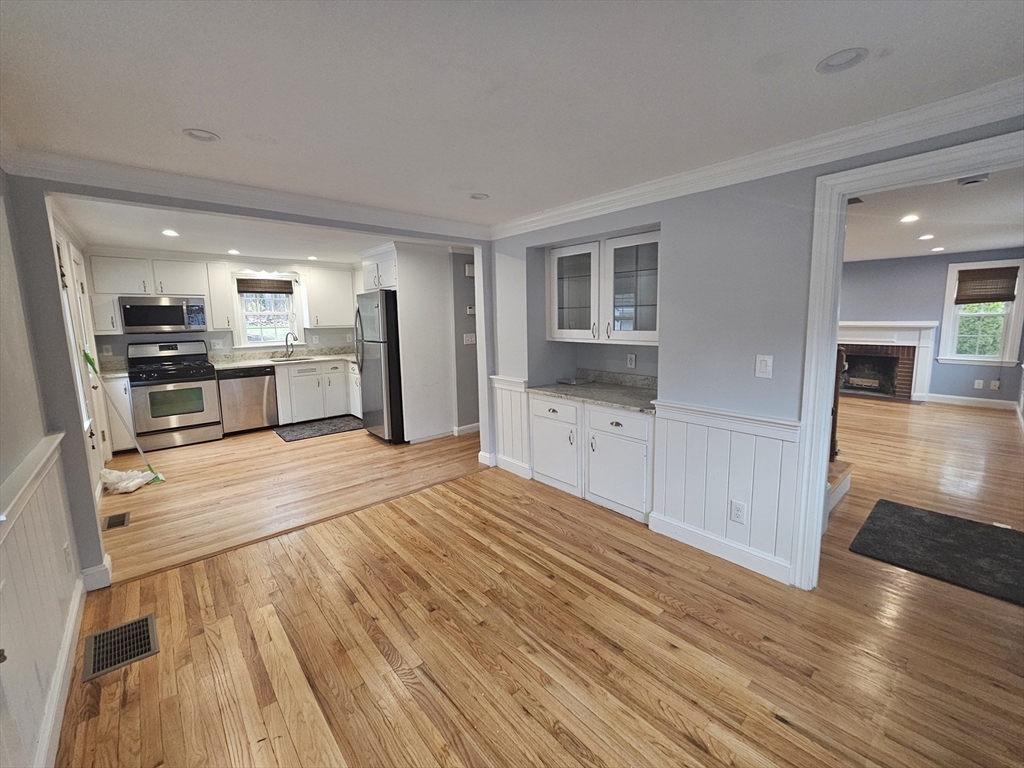61 Ledgewood Rd