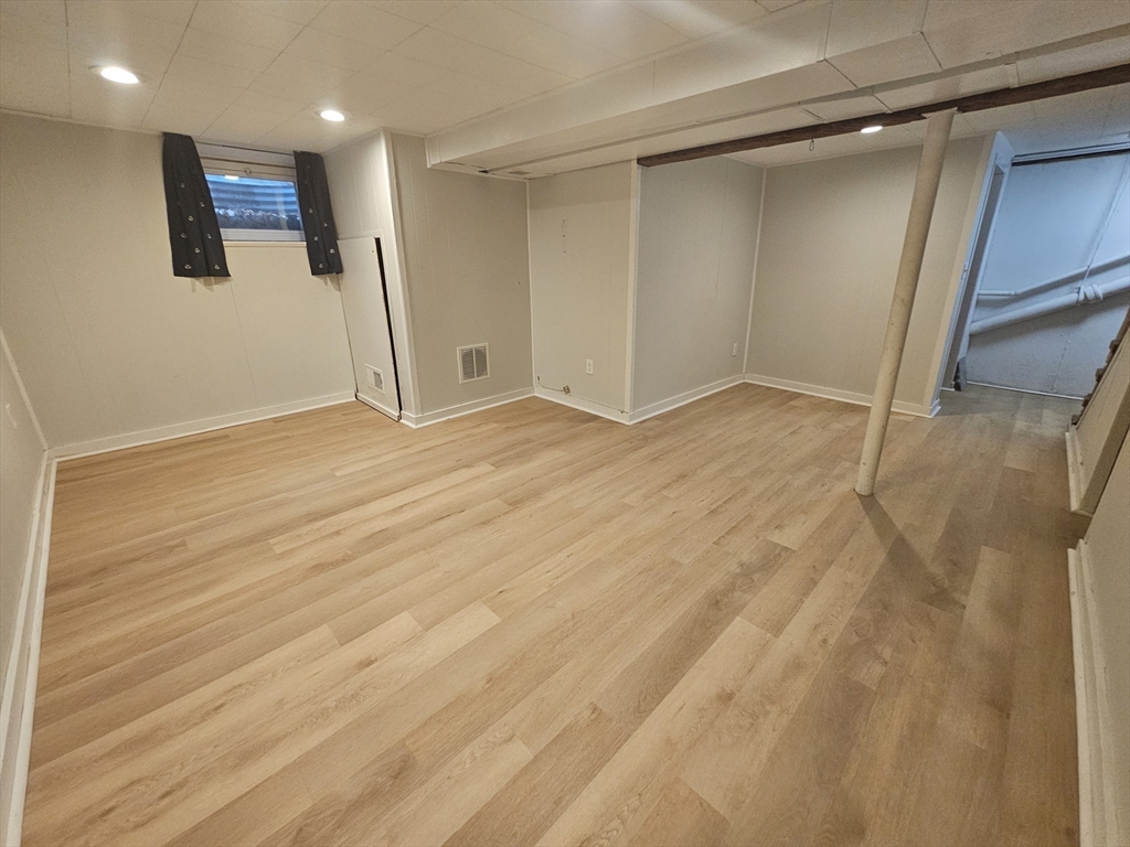 61 Ledgewood Rd