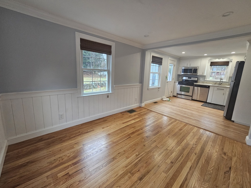 61 Ledgewood Rd
